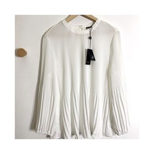 NWT ADRIANNA PAPELL PLEATED GEORGETTE BLOUSE